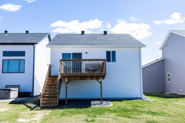 1178 ALBERT Court W, West Fargo, ND 58078