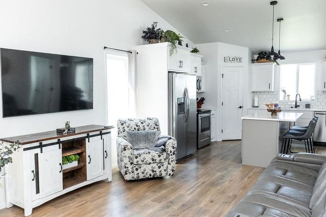1178 ALBERT Court W, West Fargo, ND 58078