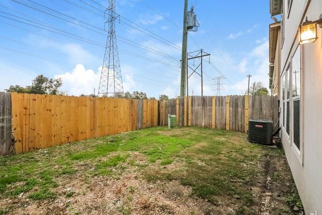 4918 N Cancun Drive, Houston, TX 77045