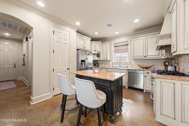 413 Harbor Road, Youngsville, LA 70592