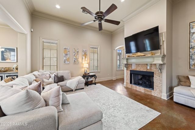 413 Harbor Road, Youngsville, LA 70592