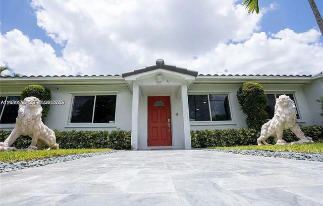 31 SW 6th St, Hallandale Beach, FL 33009