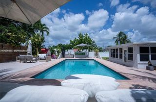 31 SW 6th St, Hallandale Beach, FL 33009