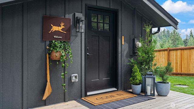 12907 Green Mountain Way, Granite Falls, WA 98252