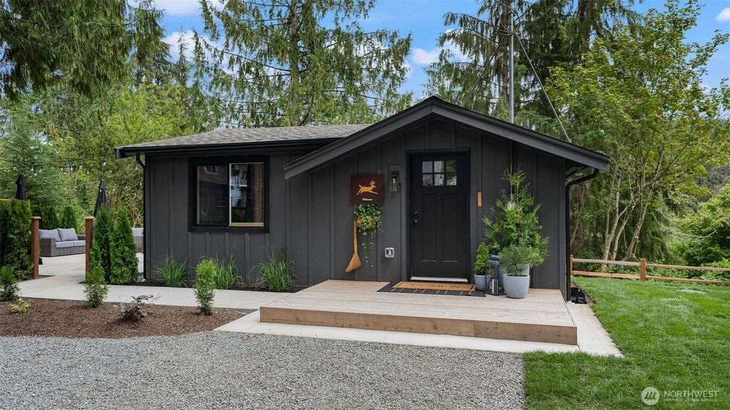 12907 Green Mountain Way, Granite Falls, WA 98252