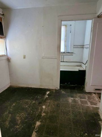 530 W Jackson Street, Galveston, IN 46932