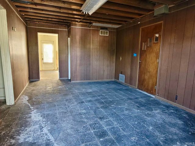 530 W Jackson Street, Galveston, IN 46932