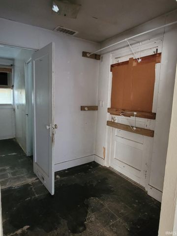 530 W Jackson Street, Galveston, IN 46932