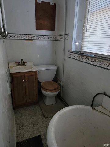 530 W Jackson Street, Galveston, IN 46932