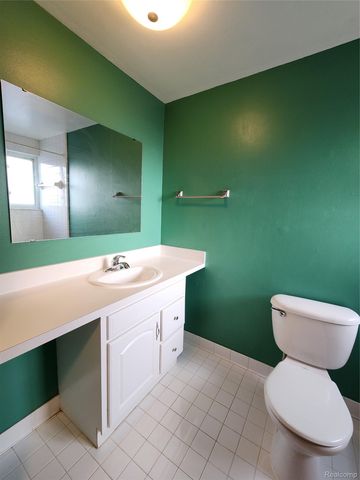 8665 Sterling, Center Line, MI 48015