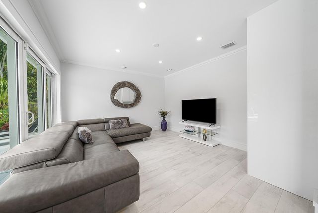 1733 Coral Gardens Drive, Wilton Manors, FL 33334