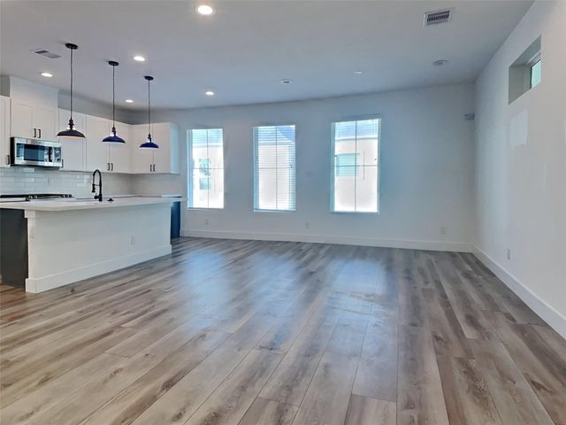 2056 Johanna Drive F, Houston, TX 77055