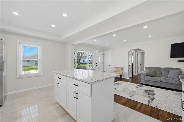 28781 Palomino Drive, Warren, MI 48093