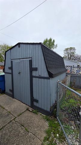 28781 Palomino Drive, Warren, MI 48093