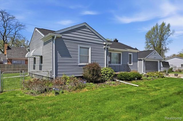 28781 Palomino Drive, Warren, MI 48093