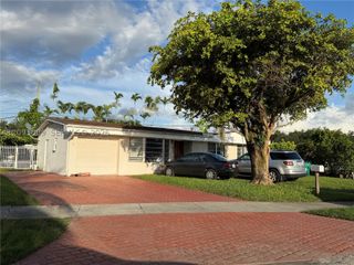 1821 SW 92nd Ct, Miami, FL 33165