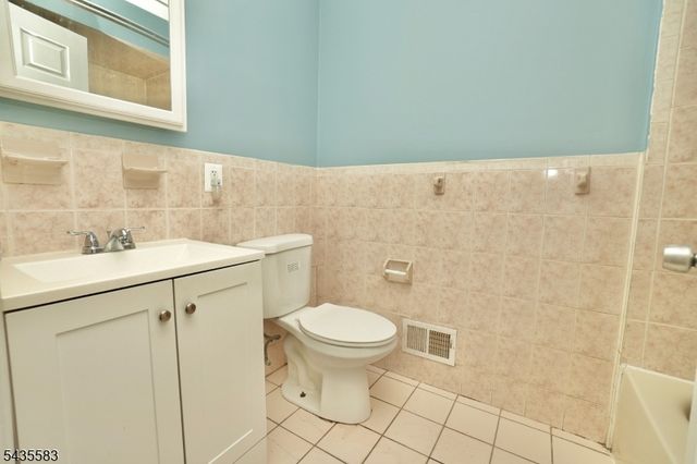 711 S 11Th St, Newark City, NJ 07103