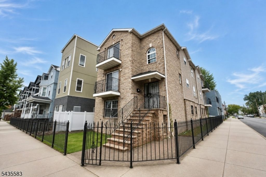 711 S 11Th St, Newark City, NJ 07103