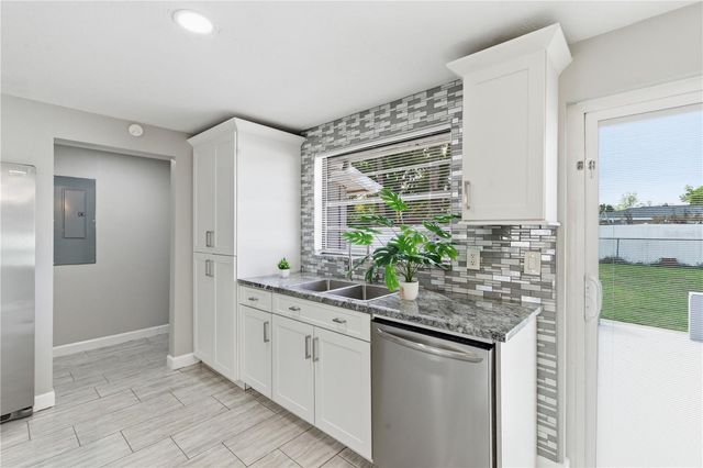 8412 WESTRIDGE DRIVE, Tampa, FL 33615