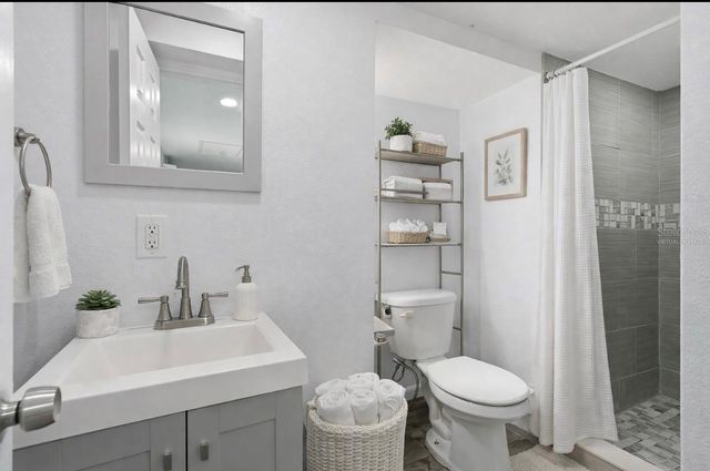 8412 WESTRIDGE DRIVE, Tampa, FL 33615