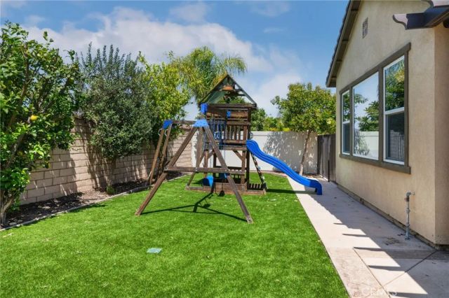 25952 Alamo Court, Menifee, CA 92584