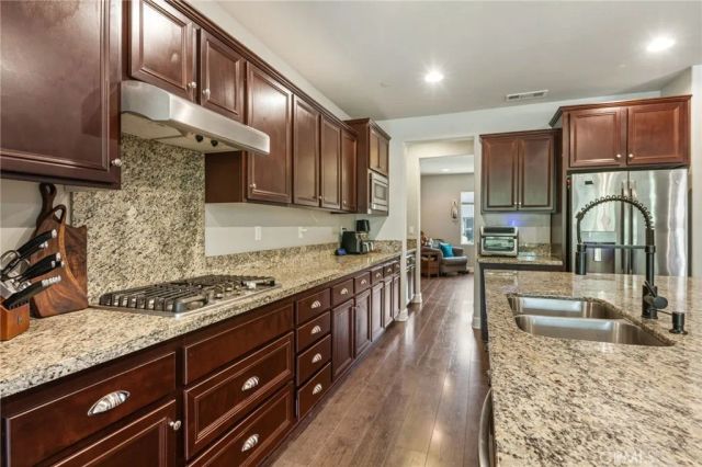 25952 Alamo Court, Menifee, CA 92584