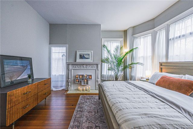 7 Mt. Vernon Street 1, Newport, RI 02840