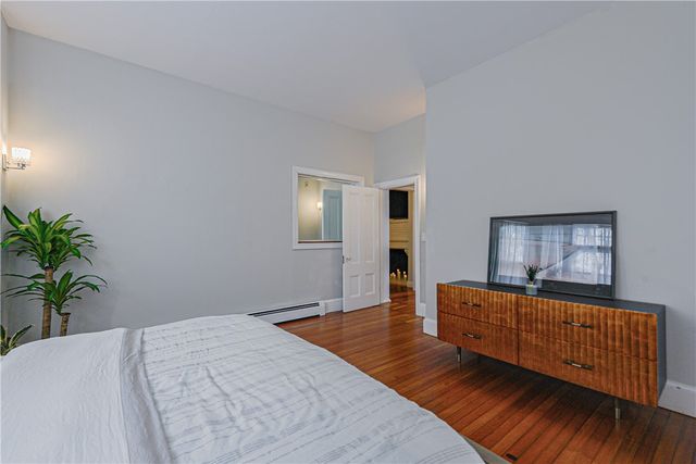 7 Mt. Vernon Street 1, Newport, RI 02840