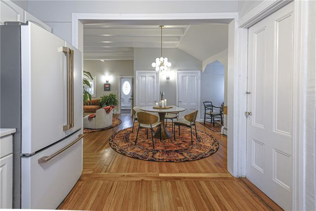 7 Mt. Vernon Street 1, Newport, RI 02840