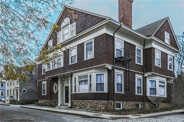7 Mt. Vernon Street 1, Newport, RI 02840