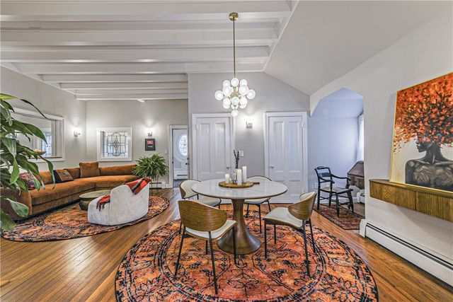 7 Mt. Vernon Street 1, Newport, RI 02840