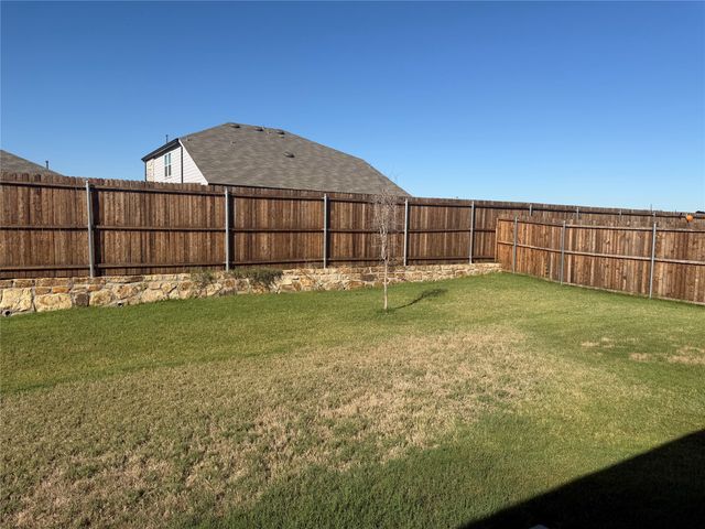 16113 Isles Drive, Fort Worth, TX 76052