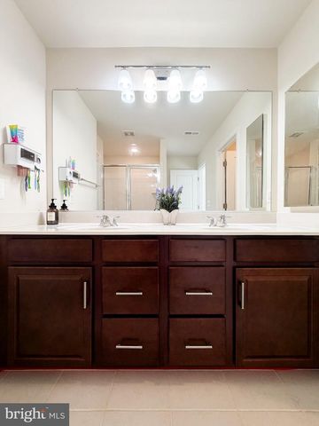 42369 ALDER FOREST TER, Sterling, VA 20166