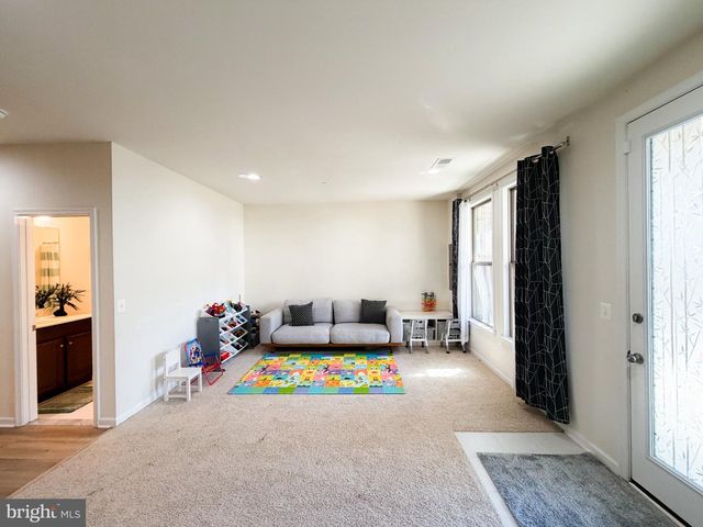 42369 ALDER FOREST TER, Sterling, VA 20166