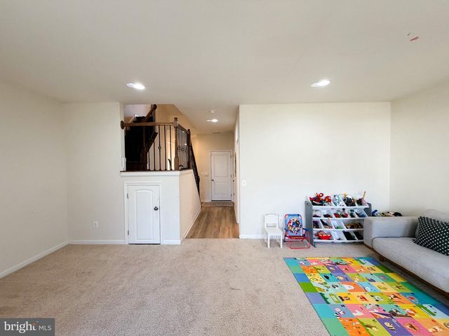 42369 ALDER FOREST TER, Sterling, VA 20166