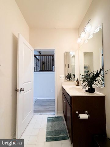 42369 ALDER FOREST TER, Sterling, VA 20166