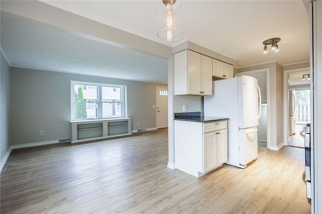 85 Springwood Drive, Webster, NY 14580