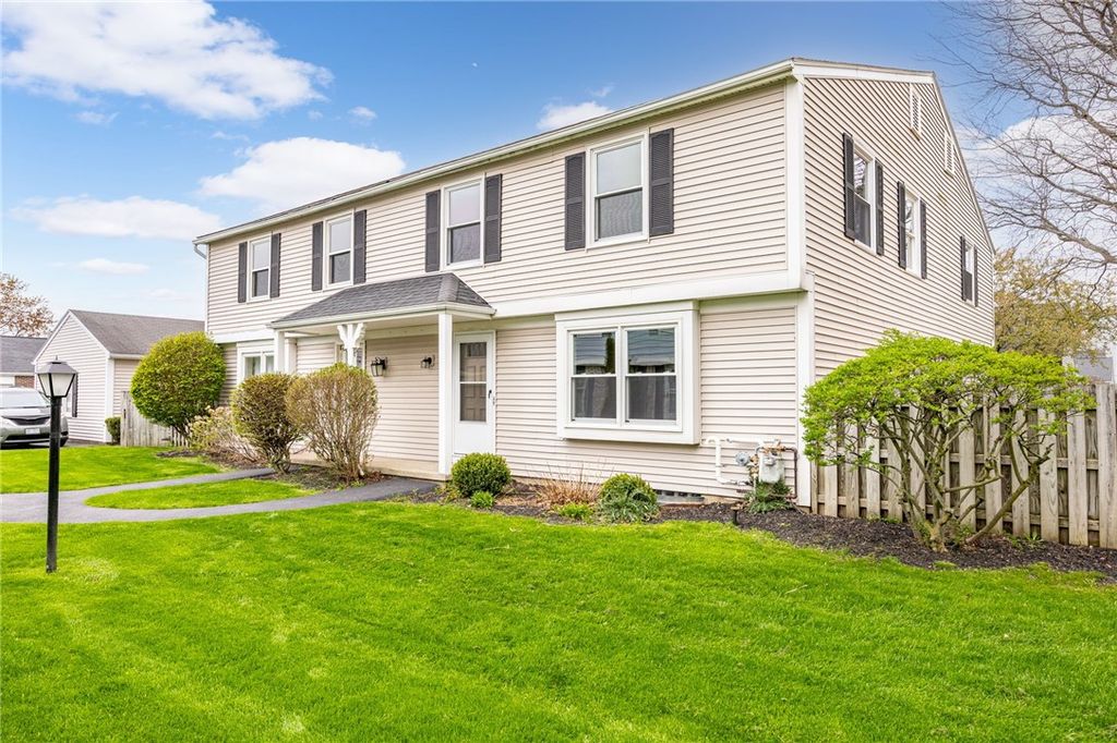 85 Springwood Drive, Webster, NY 14580