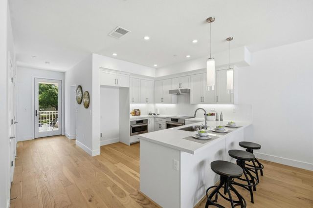 2735 Oak Road, Walnut Creek, CA 94597