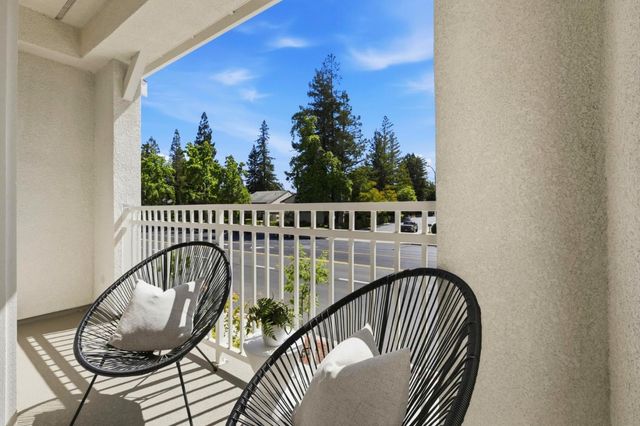 2735 Oak Road, Walnut Creek, CA 94597