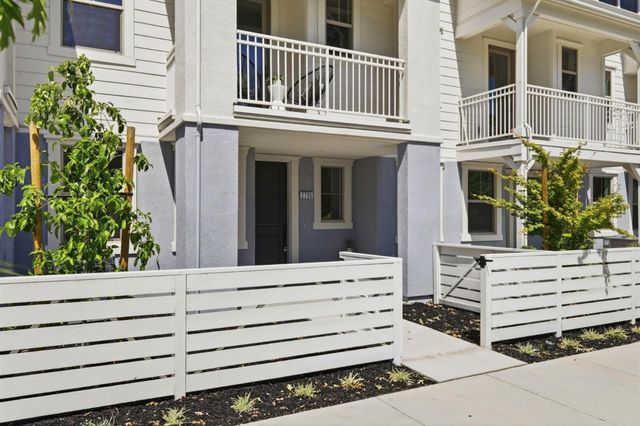 2735 Oak Road, Walnut Creek, CA 94597