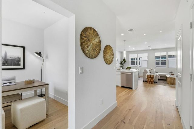 2735 Oak Road, Walnut Creek, CA 94597