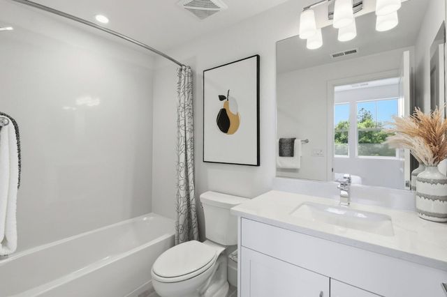 2735 Oak Road, Walnut Creek, CA 94597