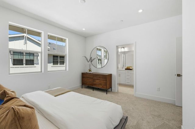 2735 Oak Road, Walnut Creek, CA 94597