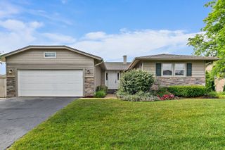 1642 Iowa Drive, Elk Grove Village, IL 60007