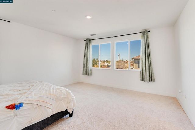 812 Hardcastle Rd, Oakley, CA 94561