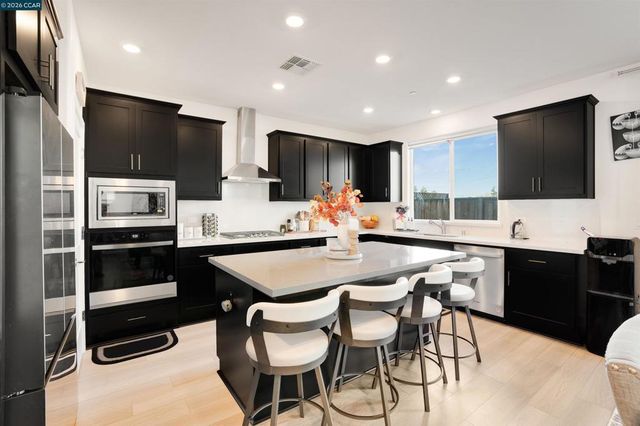 812 Hardcastle Rd, Oakley, CA 94561