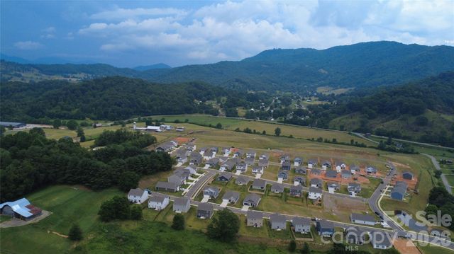 20 Ridgehaven Drive, Waynesville, NC 28786