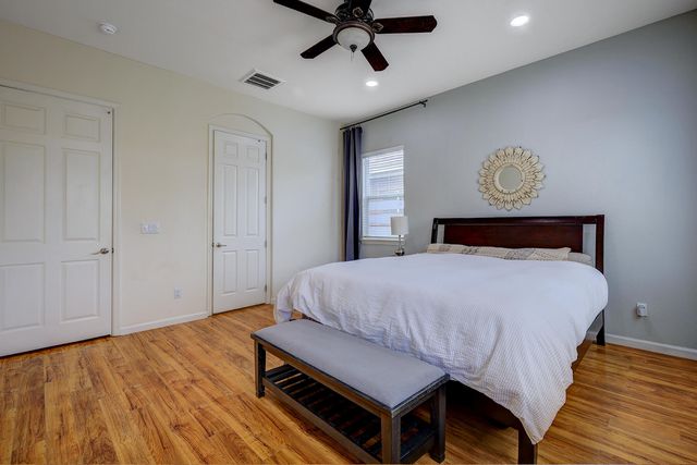 3350 W Stewart Avenue, Visalia, CA 93291