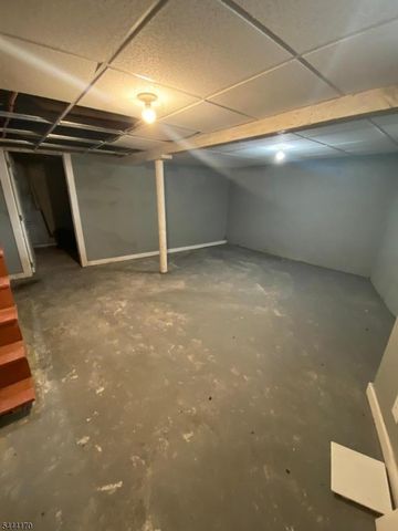 9 Lewis St, Phillipsburg Town, NJ 08865
